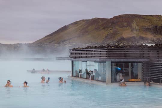 Private 45-Minute Luxury Transfer to the Blue Lagoon from Reykjavik