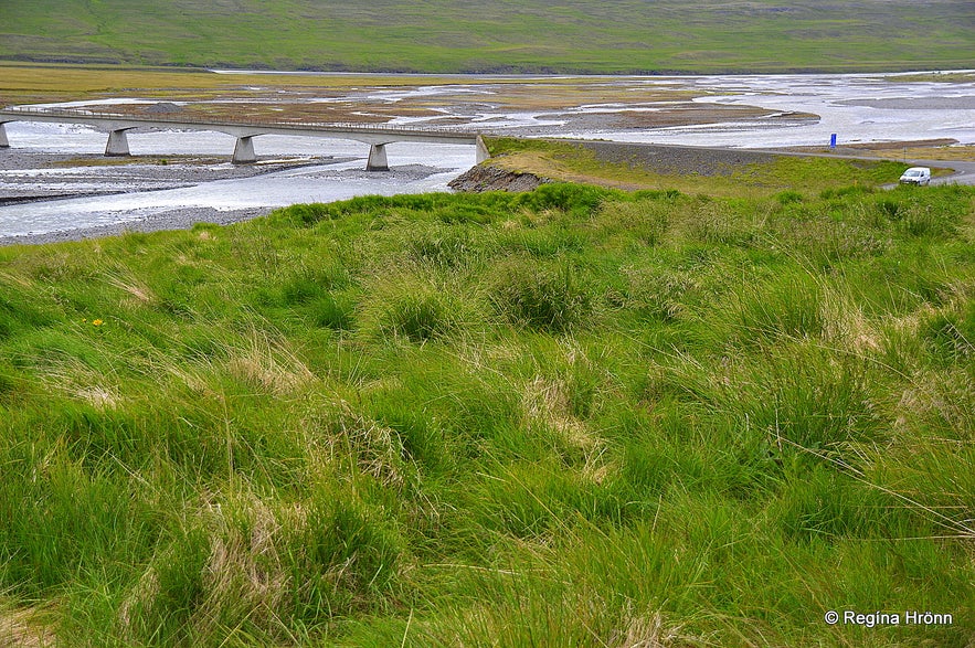 The Ghost Skeljungur and Bóla in Bólugil - Folklore from North Iceland