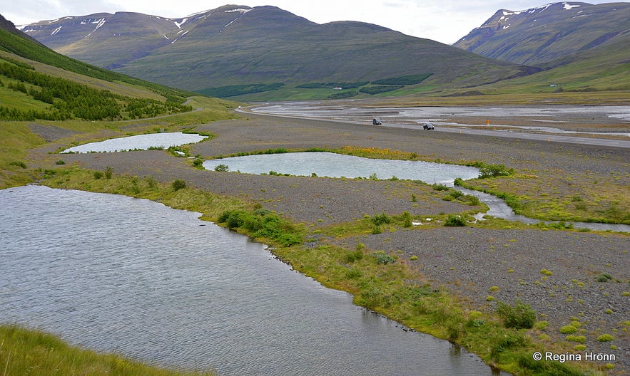 The Ghost Skeljungur and Bóla in Bólugil - Folklore from North Iceland