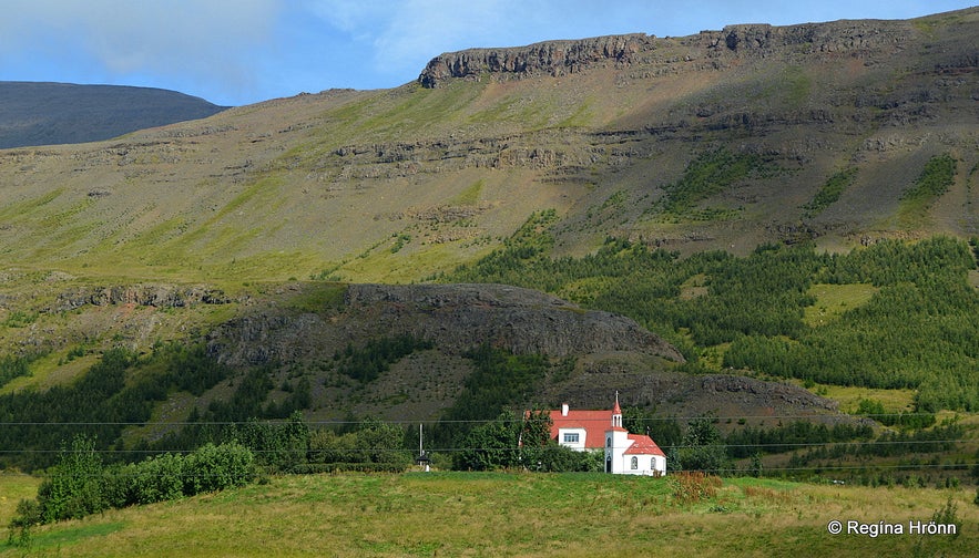 The Ghost Skeljungur and Bóla in Bólugil - Folklore from North Iceland