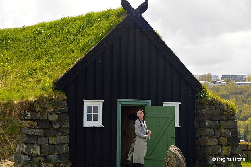 The Ghost Skeljungur and Bóla in Bólugil - Folklore from North Iceland