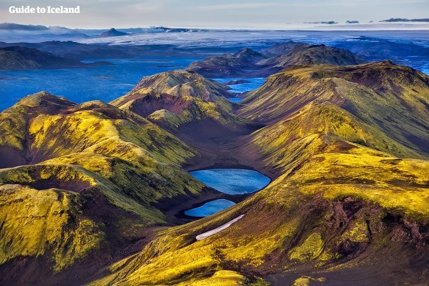 Fai un escursione a Laugavegur, nell'Islanda meridionale, per esplorare gli altopiani.