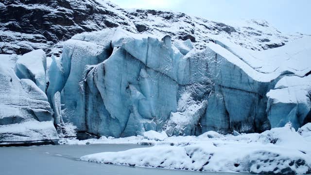 Private Glacier Hike on Solheimajokull with Expert Guide and Equipment