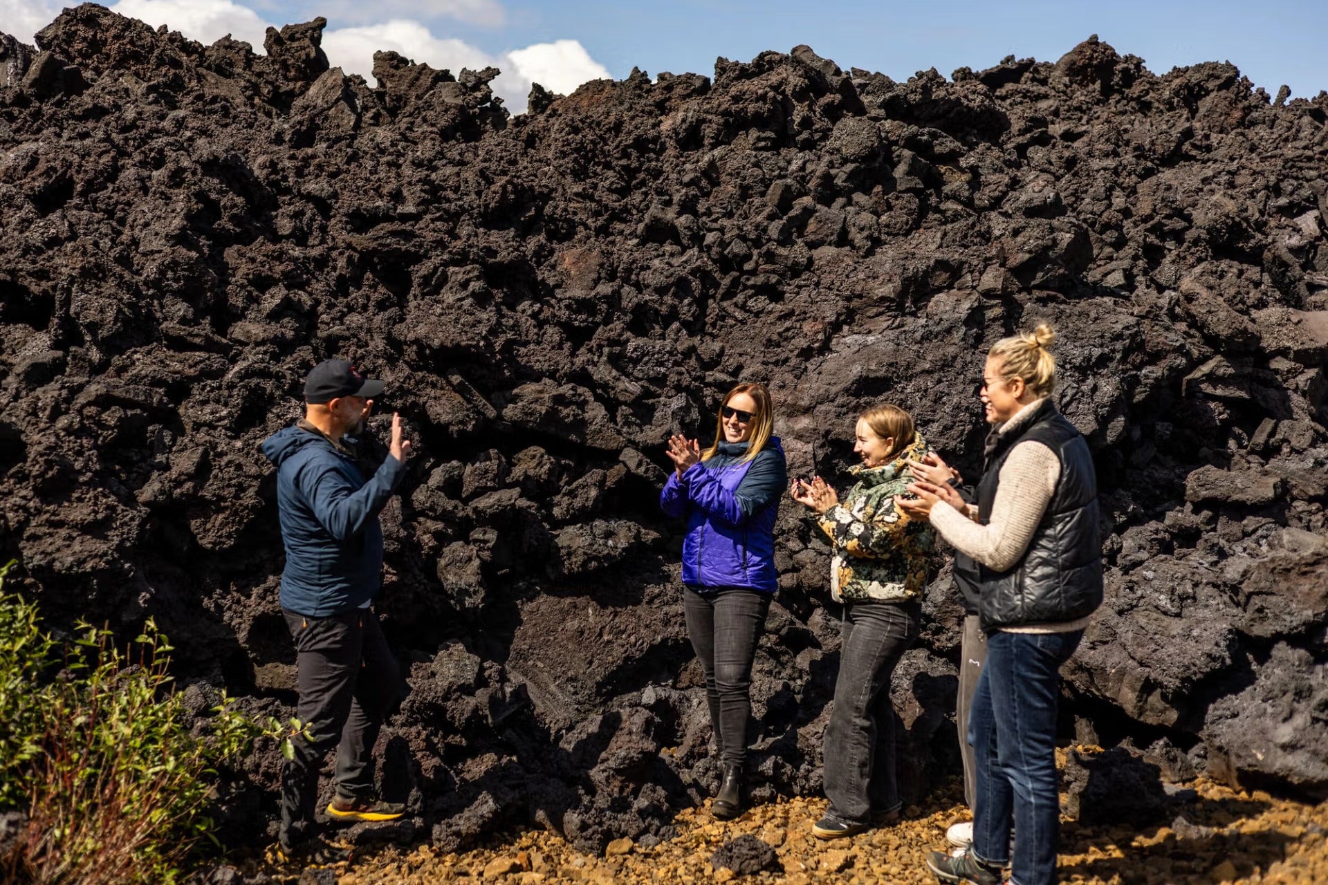 ファグラダルスフィヤル発 レイキャネス火山地帯 スーパー・ジープ