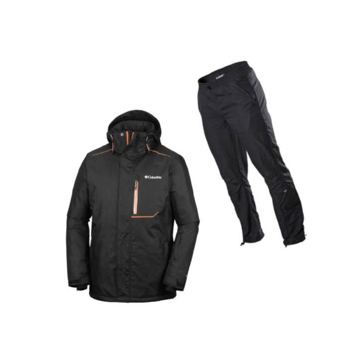 Optez pour la location de votre pantalon et de votre veste imperméables pour votre aventure en Islande afin d’économiser de l’argent et de la place.