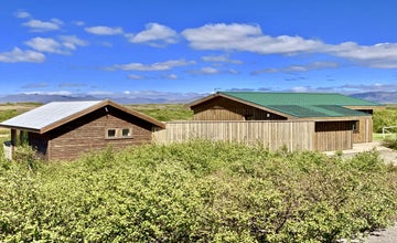 两间豪华小屋可容纳 16 位客人 | Two Luxury Cottages for 16 Guests