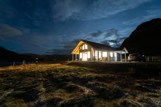 Alfasteinn Cabin on the Sn&aelig;fellsnes Peninsula