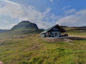 斯奈山半岛的 Alfasteinn 小屋 | Alfasteinn Cabin on the Sn&aelig;fellsnes Peninsula
