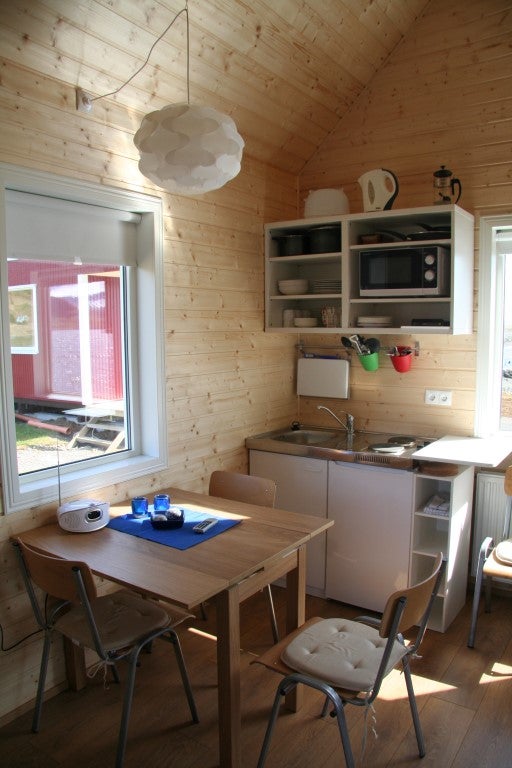 Mjoeyri Studio Cottage #1 With Shared Hot Tub in Eskifjörður