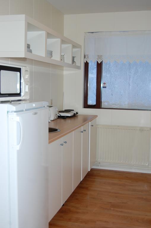 Moar Guesthouse - Std. Double Room #3 Near Akranes