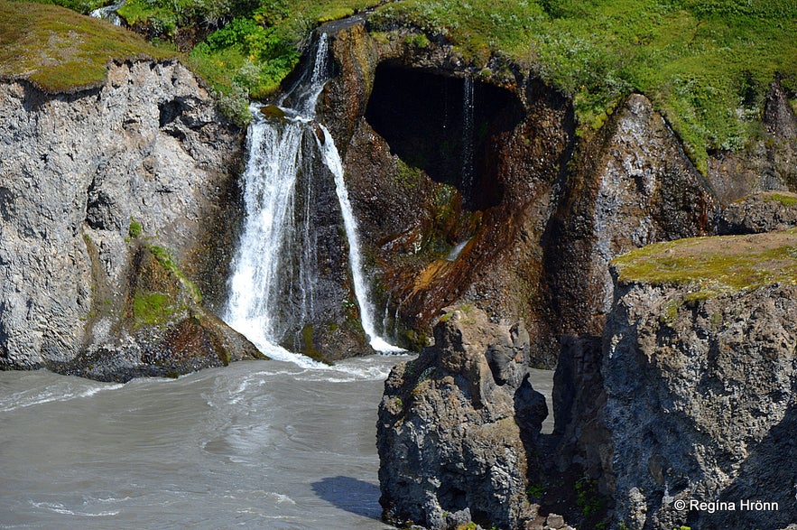 Jökulsá á Fjöllum Glacial River and the magnificent Waterfalls in Jökulsárgljúfur Canyon