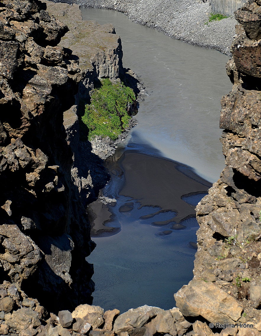 Jökulsá á Fjöllum Glacial River and the magnificent Waterfalls in Jökulsárgljúfur Canyon