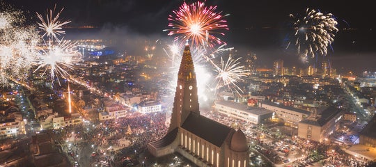 Hallgrímskirkja_Church_Fireworks_New Years Eve_Winter_South West_2019(2).jpg