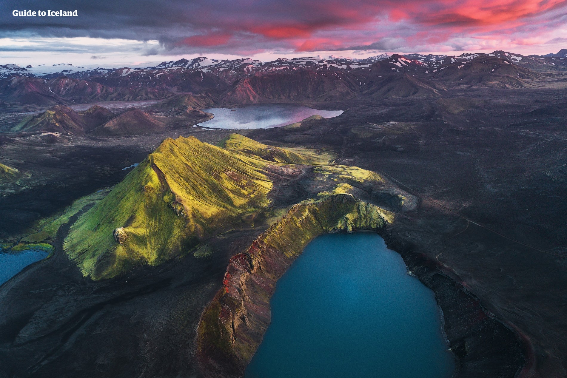 The Icelandic Highlands is full of stunning natural scenery, perfect for multi-day hikes and summer camping trips.
