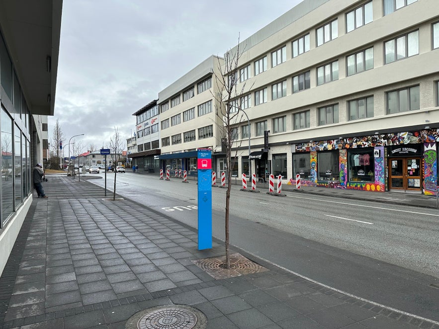 Adventurers staying in Raudararstigur can set Bus Stop 13 as their pick-up location in Reykjavik.