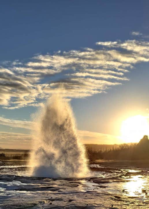 黄金圈、秘密温泉组合一日游奢华版 | 私人包车导览,雷克雅未克出发