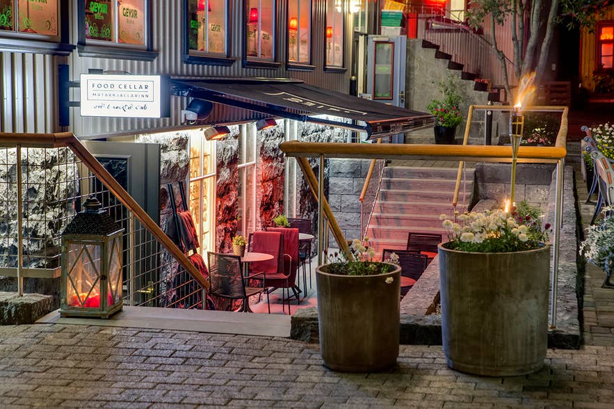 Food Cellar is een prachtig restaurant met live pianomuziek in het centrum van Reykjavik