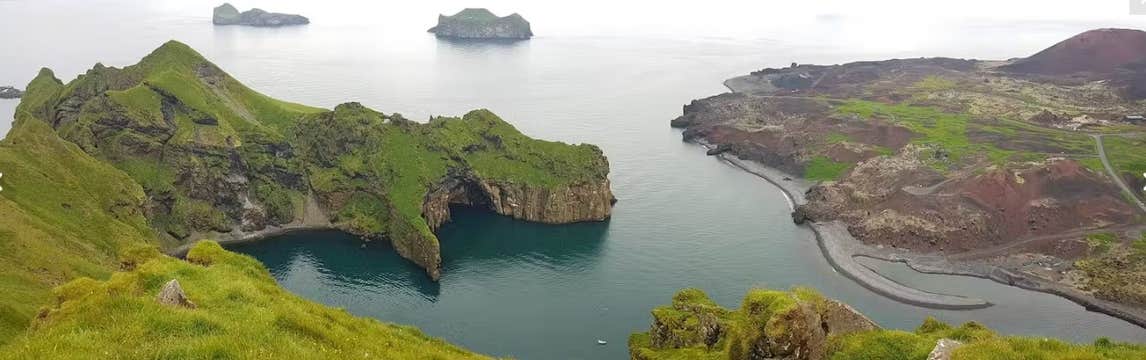 Wycieczka z przewodnikiem po Vestmannaeyjar z oglądaniem maskonurów startująca z Reykjaviku