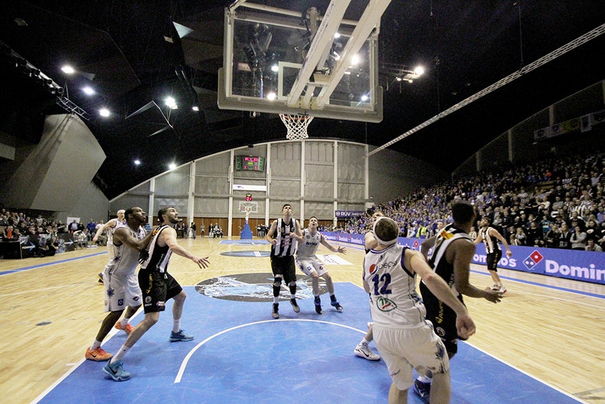 Basketball games in Reykjavik are commonly held in Laugardalshollin. Basketball games in Reykjavik are commonly held in Laugardalshollin.