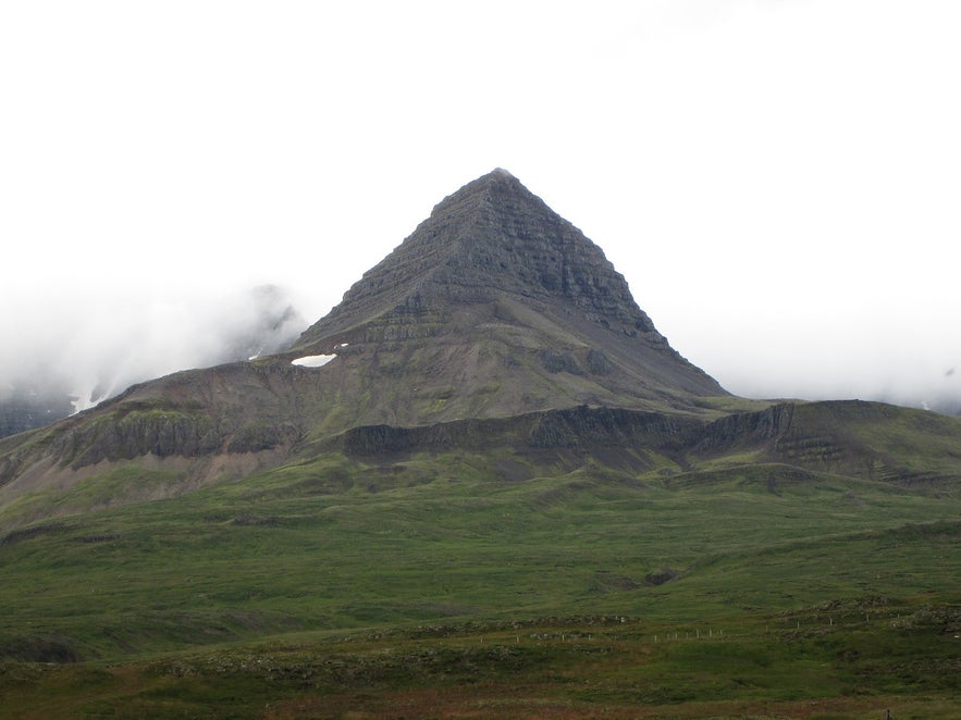 Skessuhorn is a prominent mountain in West Iceland, offering spectacular climbing opportunities and excellent views. Skessuhorn is a prominent mountain in West Iceland, offering spectacular climbing opportunities and excellent views.