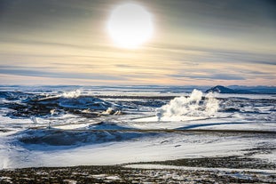 Explore the rugged beauty of Iceland's Diamond Circle and discover stunning landscapes like this.