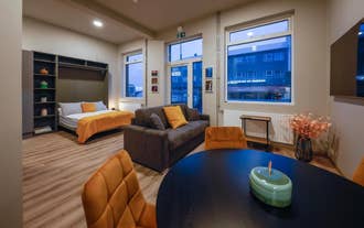 中心公寓 | Center Apartments