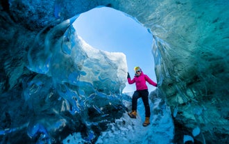 2-Day South Coast, Blue Ice Cave, and Jokulsarlon Glacier Lagoon Winter Tour