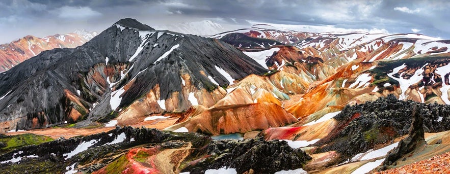 Exploring Landmannalaugar’s rhyolite mountains is among the top activities in Iceland for adrenaline junkies.