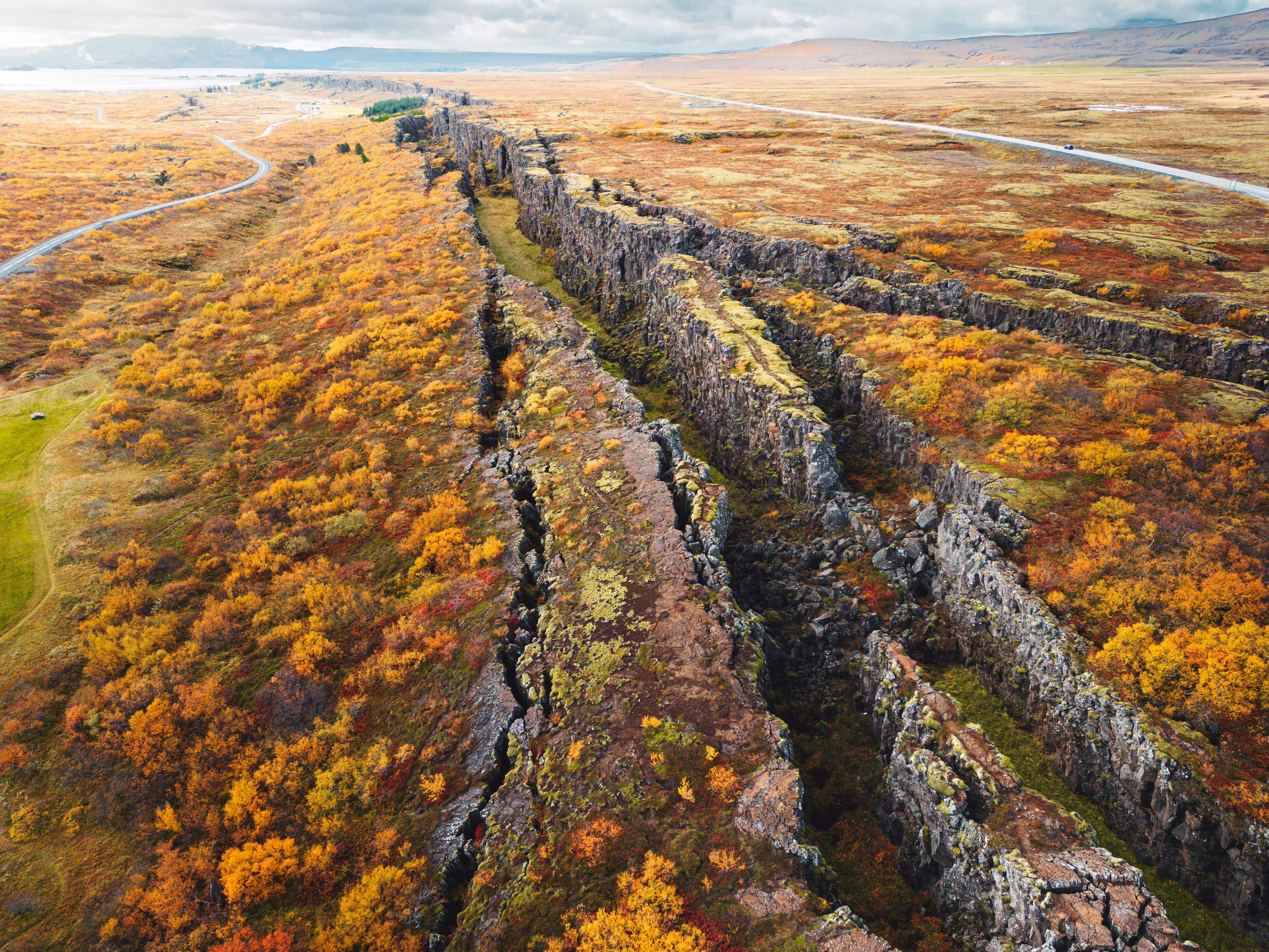 Mid Atlantic Ridge Travel Guide Guide To Iceland Mid Atlantic Ridge Travel Guide Guide To Iceland