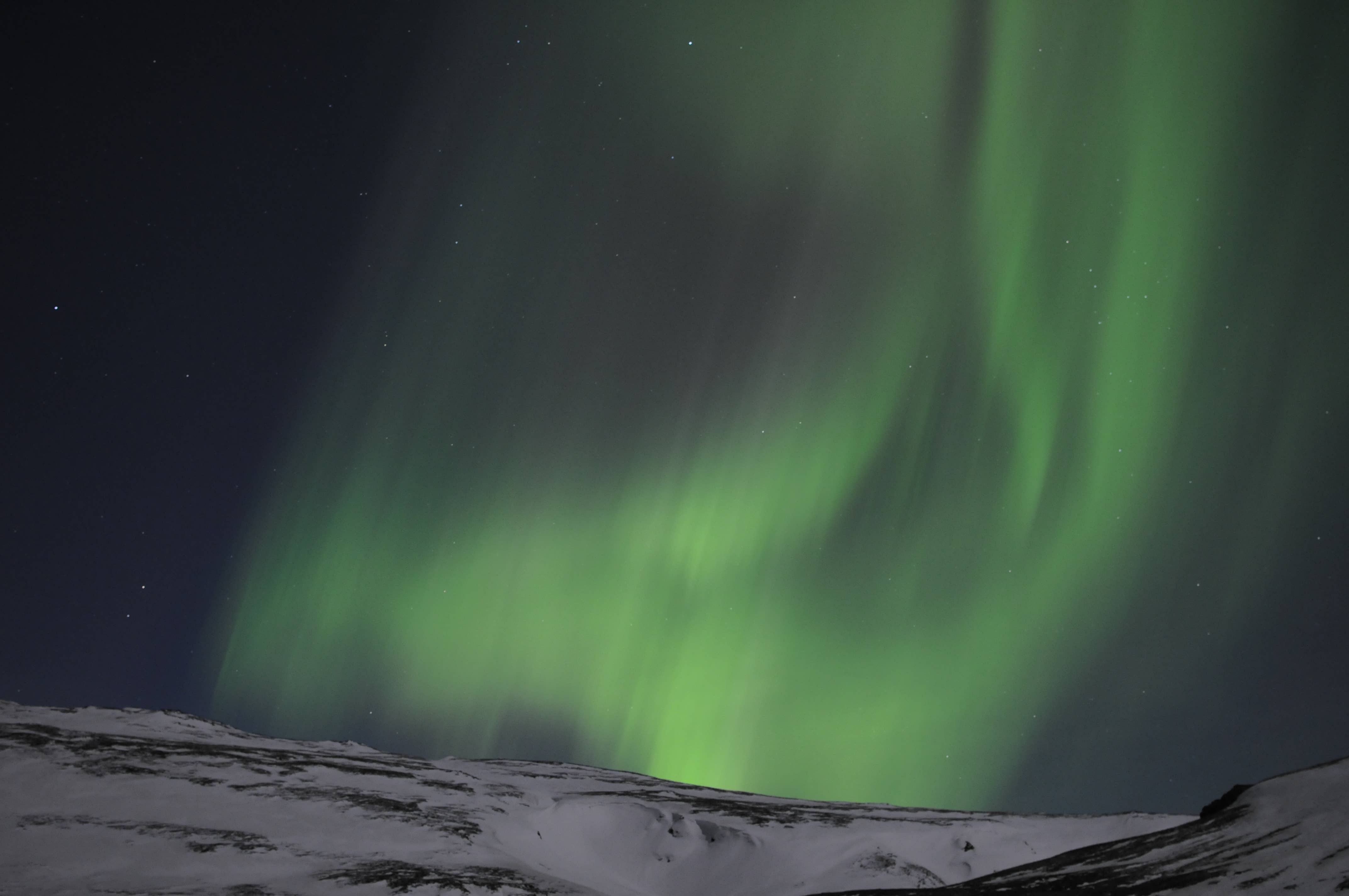 Majestic Northern Lights in þórufoss