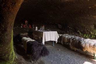 Private Caves of Laugarvatn Tour with Icelandic Food Tasting in the Golden Circle