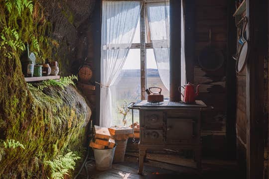 Private Caves of Laugarvatn Tour with Icelandic Food Tasting in the Golden Circle