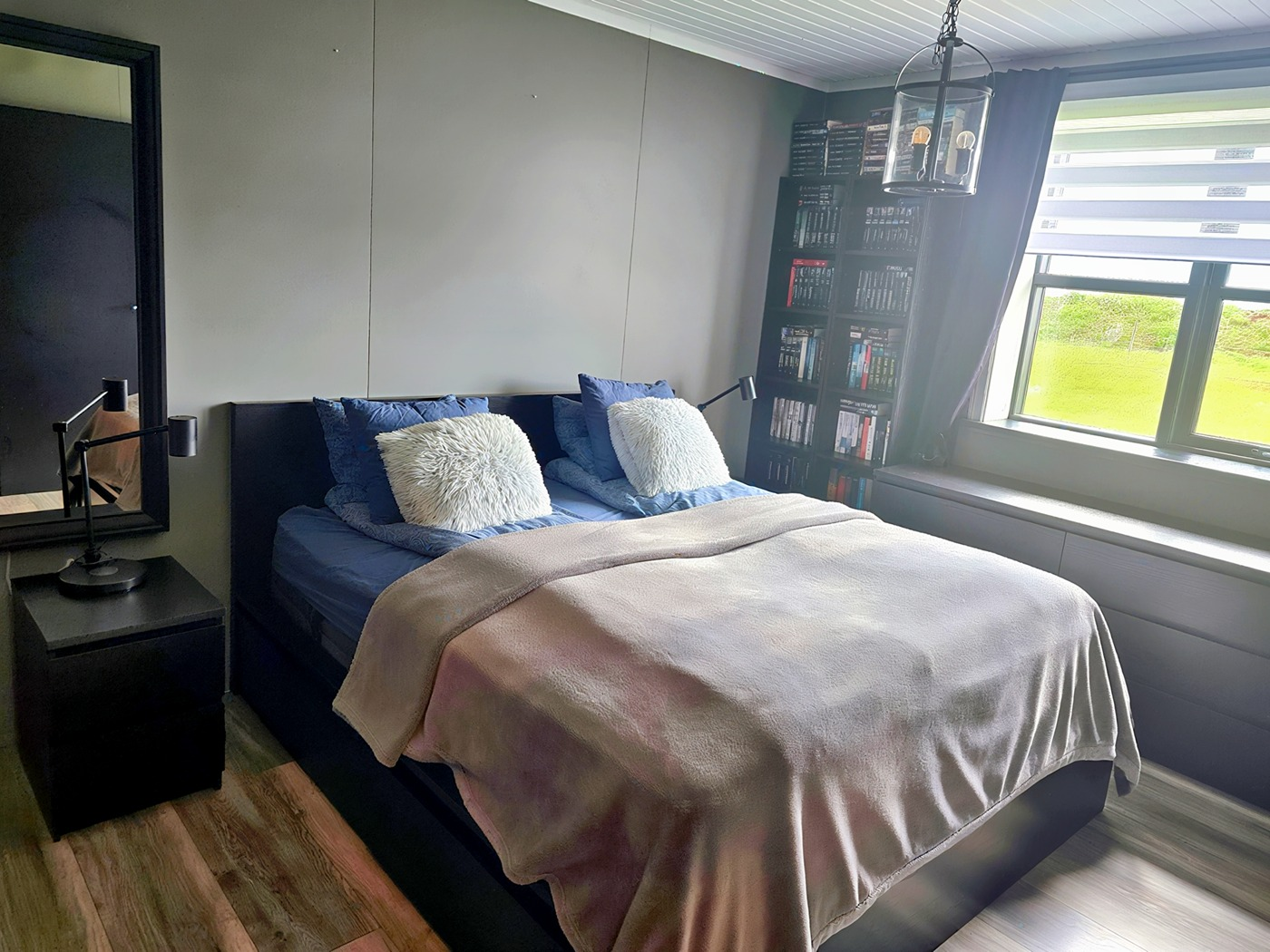 Northern Lights Farmhouse & Private Jacuzzi