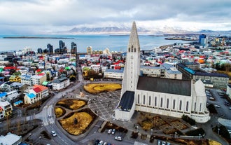 Hallgrimskirkja church in Reykjavik included in transfer sightseeing.