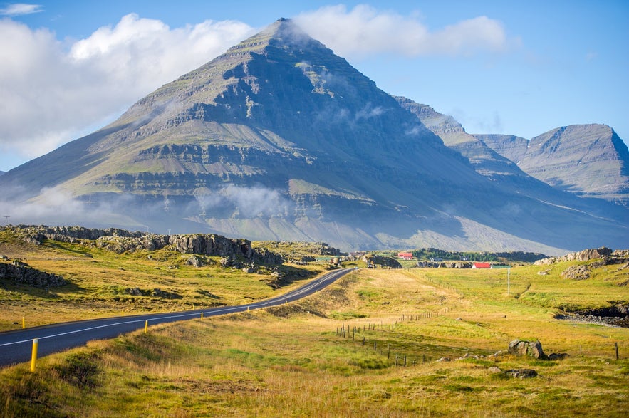 The Icelandic Ring Road encircles the entire island.